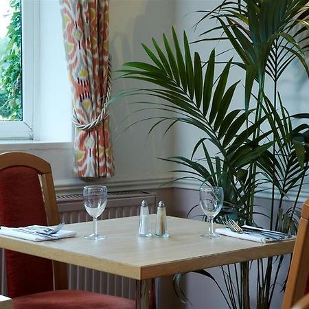 Consort Hotel Ротерхам Экстерьер фото